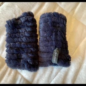 **SALE** 3/$15  Calvin Klein - navy blue  Fuzzy soft Fingerless gloves